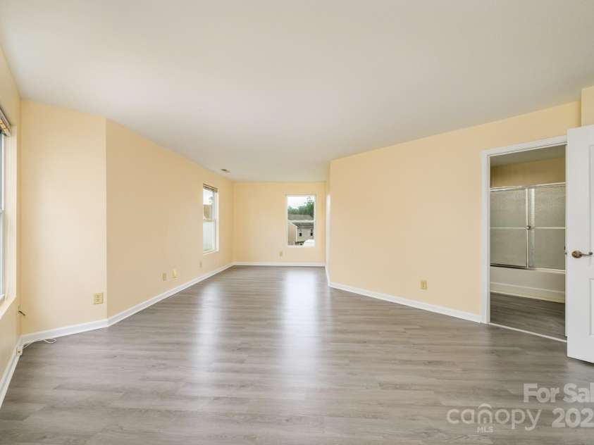 4521 Palustris Court, Charlotte, NC 28269.  MLS# CAR4259563, YatesRealty ID 16562. 