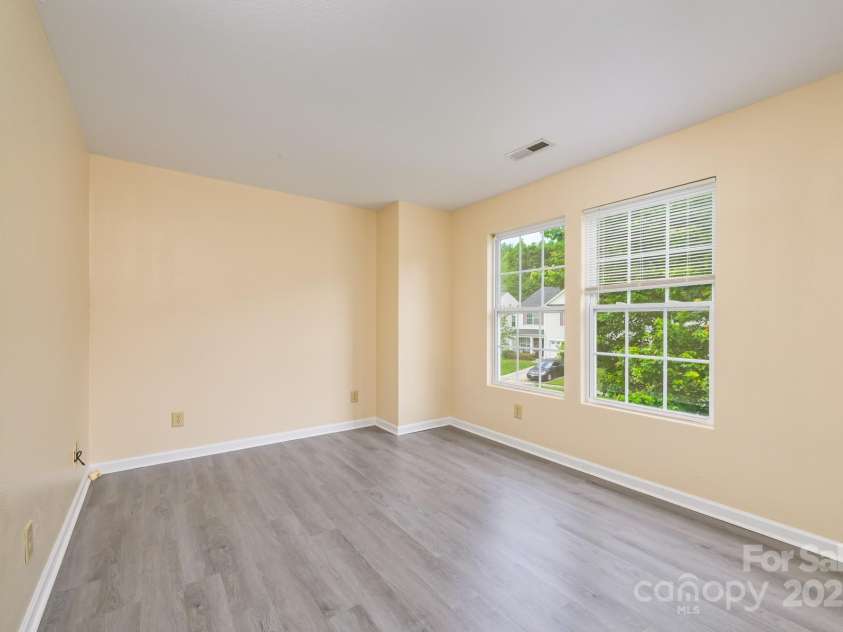 4521 Palustris Court, Charlotte, NC 28269.  MLS# CAR4259563, YatesRealty ID 16562. 