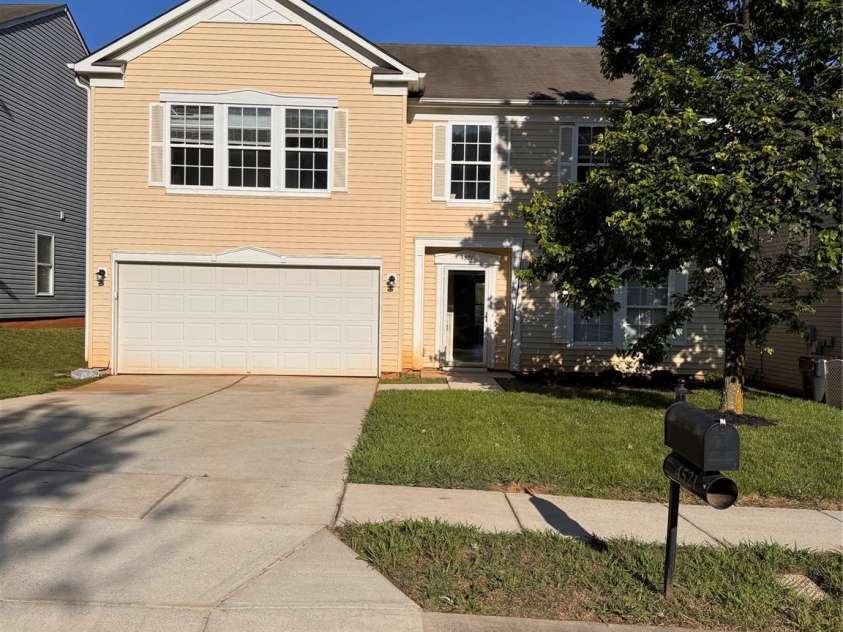 4521 Palustris Court, Charlotte, NC 28269.  MLS# CAR4259563, YatesRealty ID 16562. 