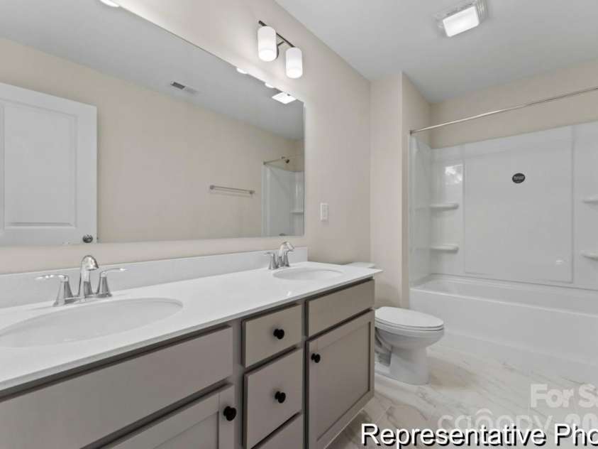 122 Peak View Road, Statesville, NC 28677.  MLS# CAR4374716, YatesRealty ID 16563. 