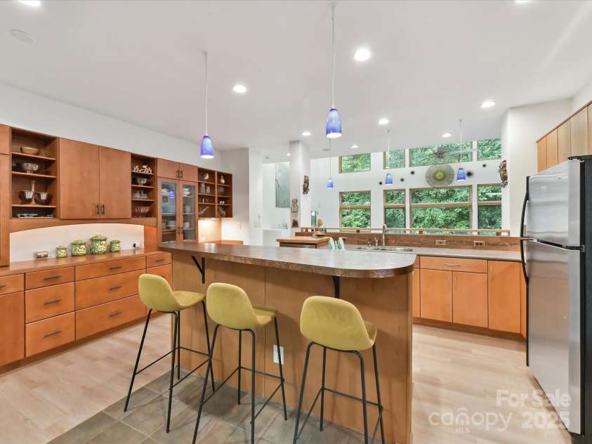 218 Point Carpenter Road, Fort Mill, SC 29707.  MLS# CAR4259667, YatesRealty ID 16564. 