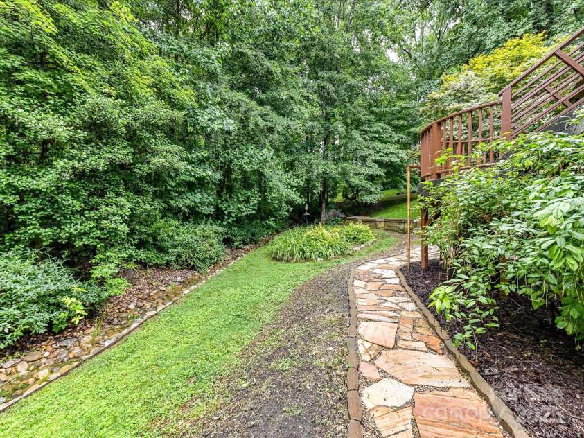 218 Point Carpenter Road, Fort Mill, SC 29707.  MLS# CAR4259667, YatesRealty ID 16564. 
