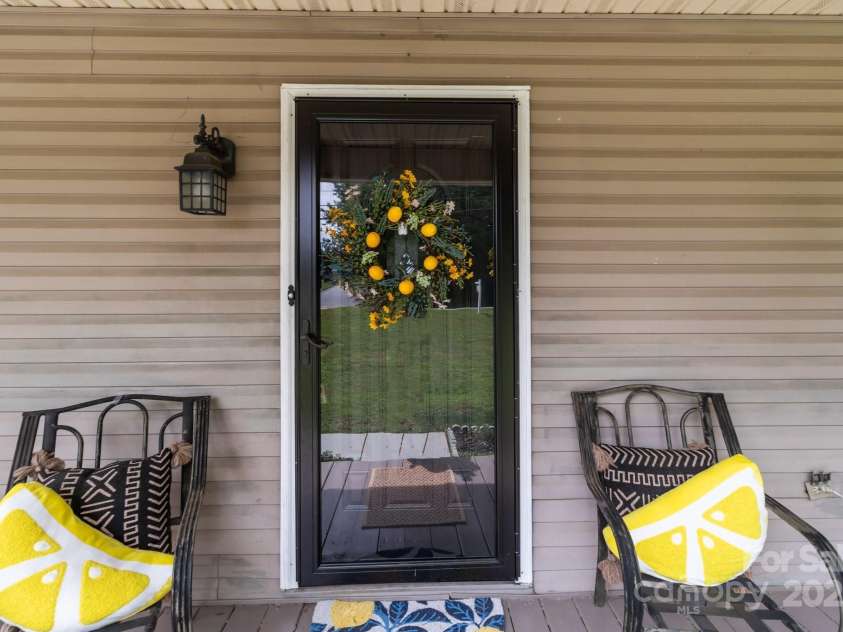 716 Mooresville Road, Salisbury, NC 28144.  MLS# CAR4264419, YatesRealty ID 16565. 