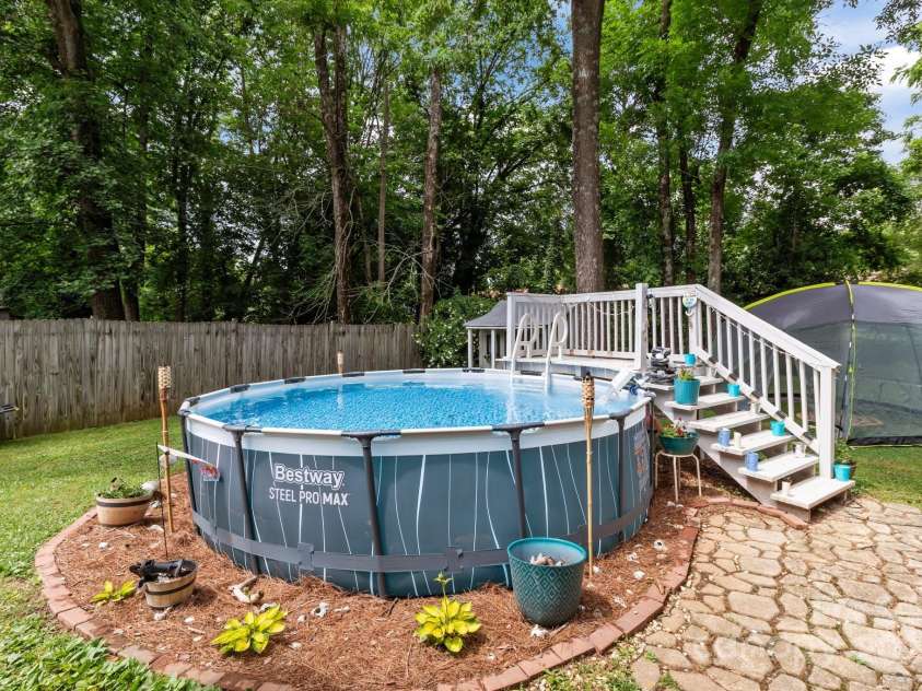 716 Mooresville Road, Salisbury, NC 28144.  MLS# CAR4264419, YatesRealty ID 16565. 