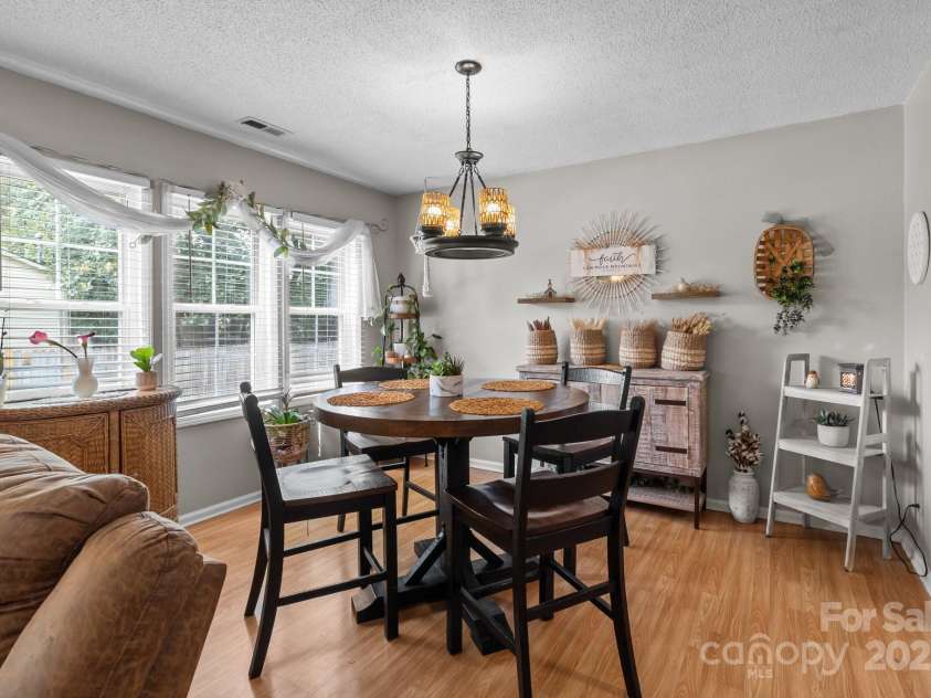 716 Mooresville Road, Salisbury, NC 28144.  MLS# CAR4264419, YatesRealty ID 16565. 