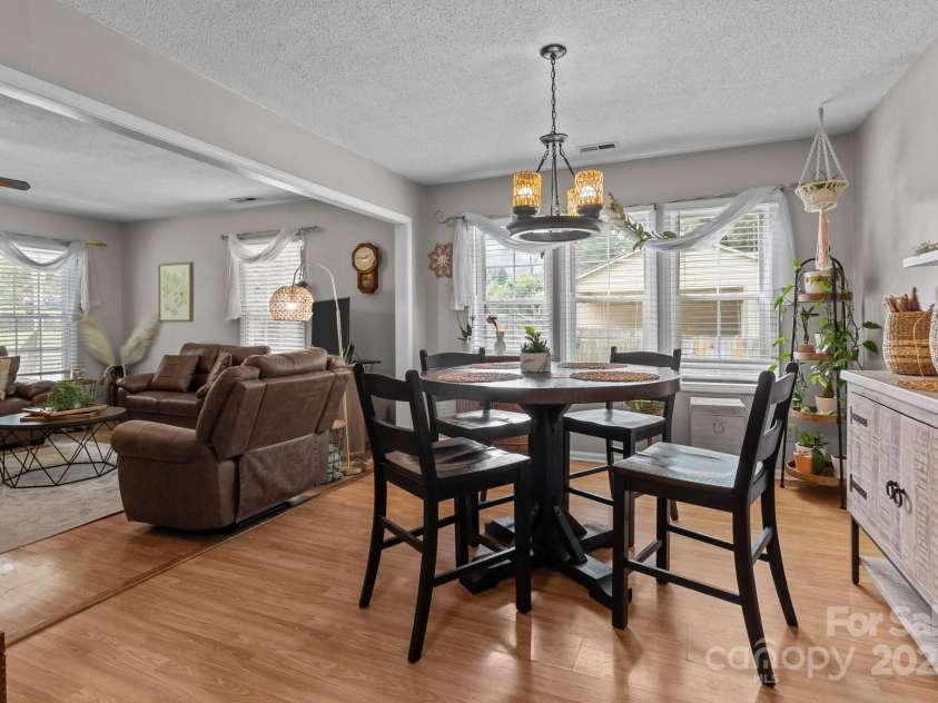 716 Mooresville Road, Salisbury, NC 28144.  MLS# CAR4264419, YatesRealty ID 16565. 