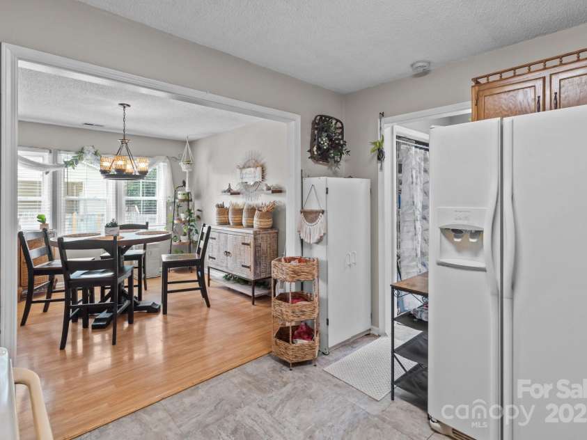 716 Mooresville Road, Salisbury, NC 28144.  MLS# CAR4264419, YatesRealty ID 16565. 