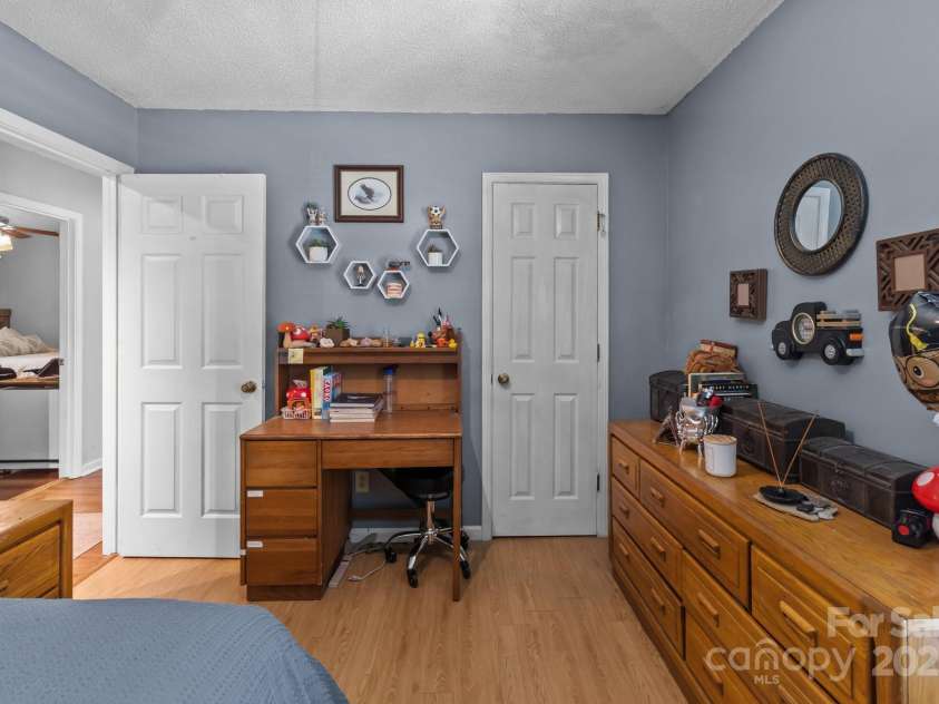 716 Mooresville Road, Salisbury, NC 28144.  MLS# CAR4264419, YatesRealty ID 16565. 