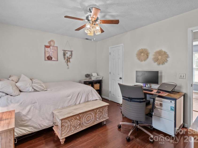716 Mooresville Road, Salisbury, NC 28144.  MLS# CAR4264419, YatesRealty ID 16565. 
