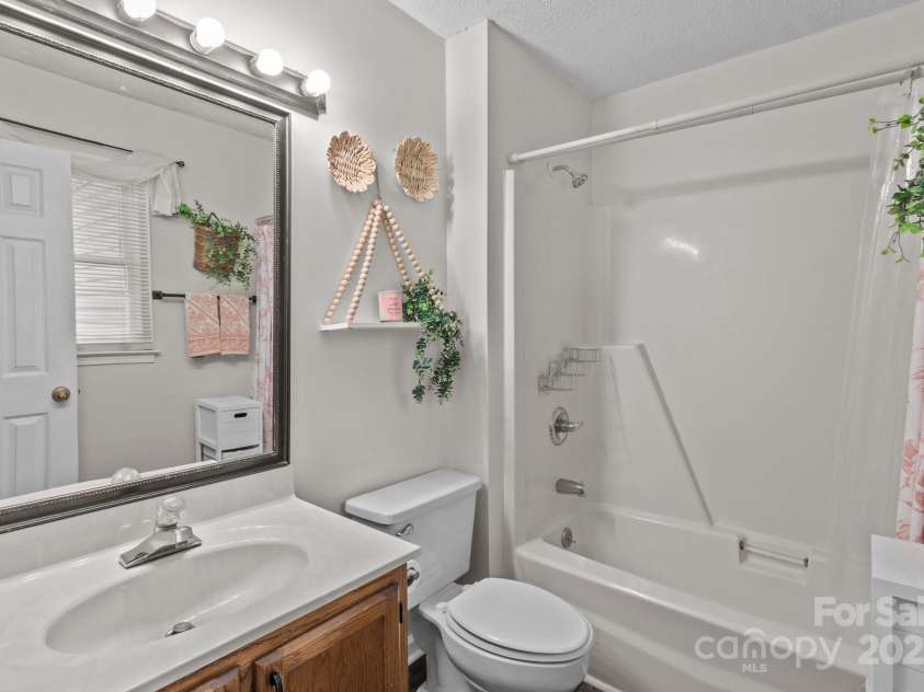 716 Mooresville Road, Salisbury, NC 28144.  MLS# CAR4264419, YatesRealty ID 16565. 