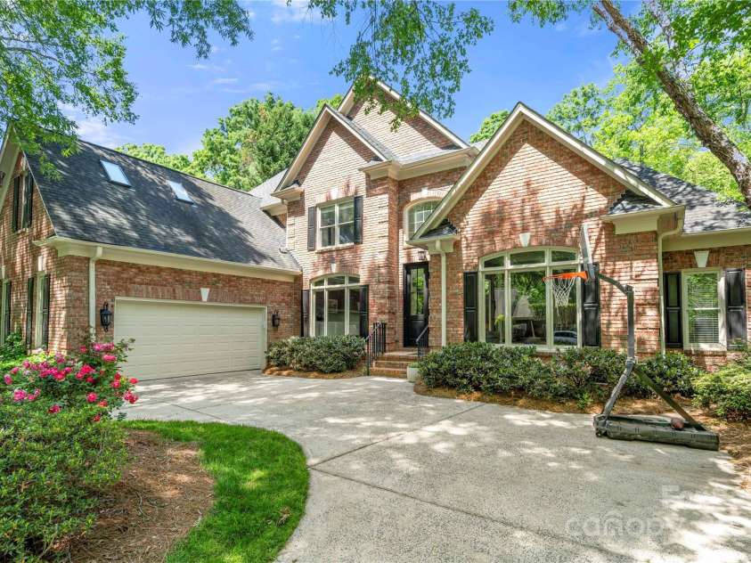11510 Pine Valley Club Drive, Charlotte, NC 28277.  MLS# CAR4253560, YatesRealty ID 16566. 