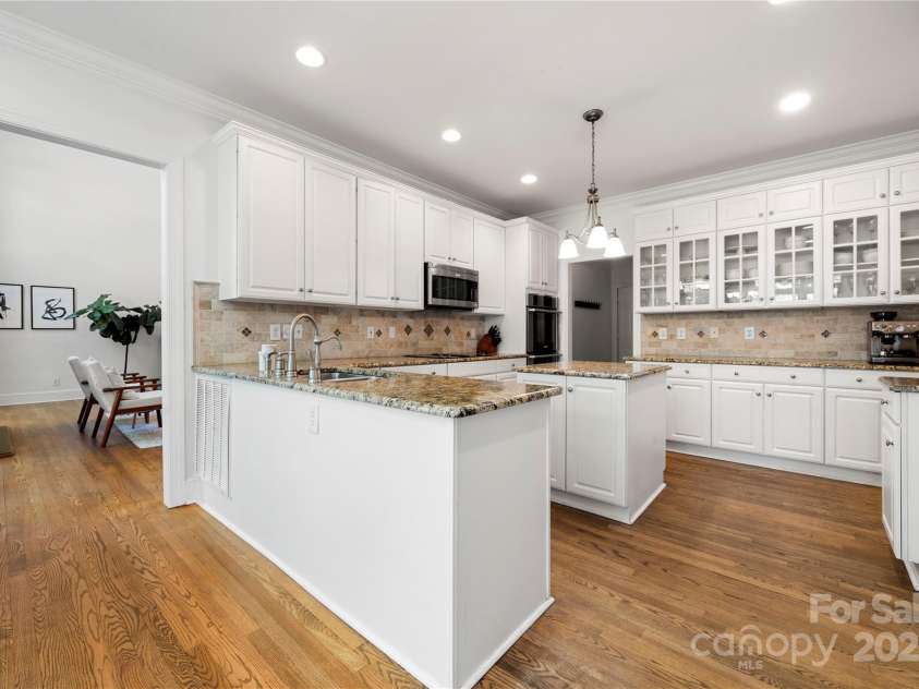 11510 Pine Valley Club Drive, Charlotte, NC 28277.  MLS# CAR4253560, YatesRealty ID 16566. 