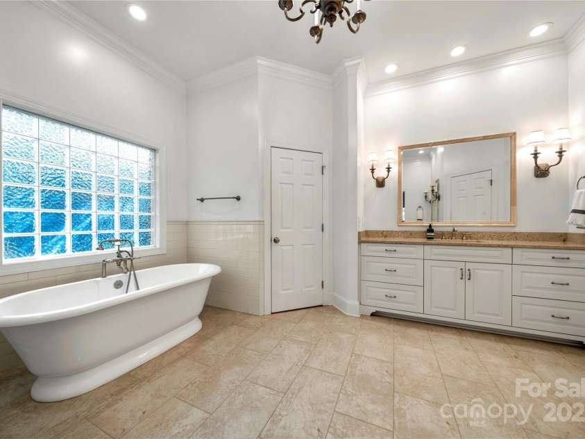 11510 Pine Valley Club Drive, Charlotte, NC 28277.  MLS# CAR4253560, YatesRealty ID 16566. 