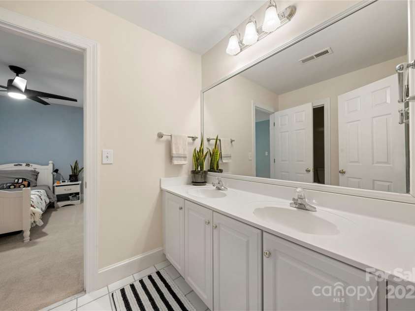 11510 Pine Valley Club Drive, Charlotte, NC 28277.  MLS# CAR4253560, YatesRealty ID 16566. 
