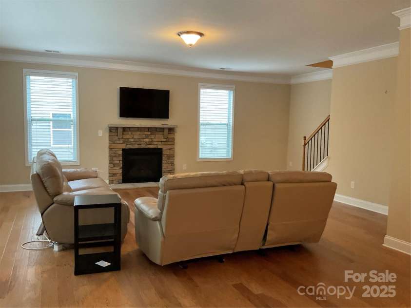 10817 Bere Island Drive, Charlotte, NC 28278.  MLS# CAR4256384, YatesRealty ID 16569. 