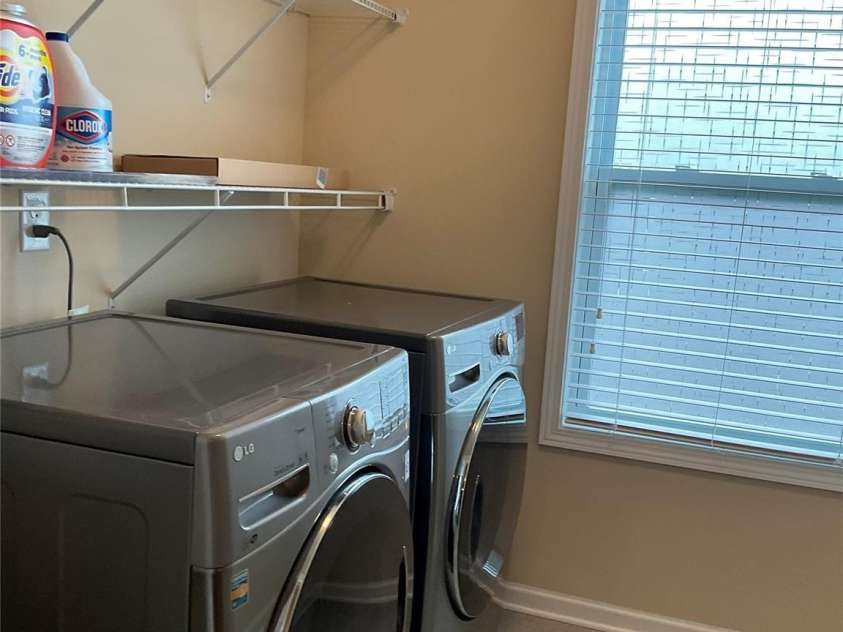 10817 Bere Island Drive, Charlotte, NC 28278.  MLS# CAR4256384, YatesRealty ID 16569. 