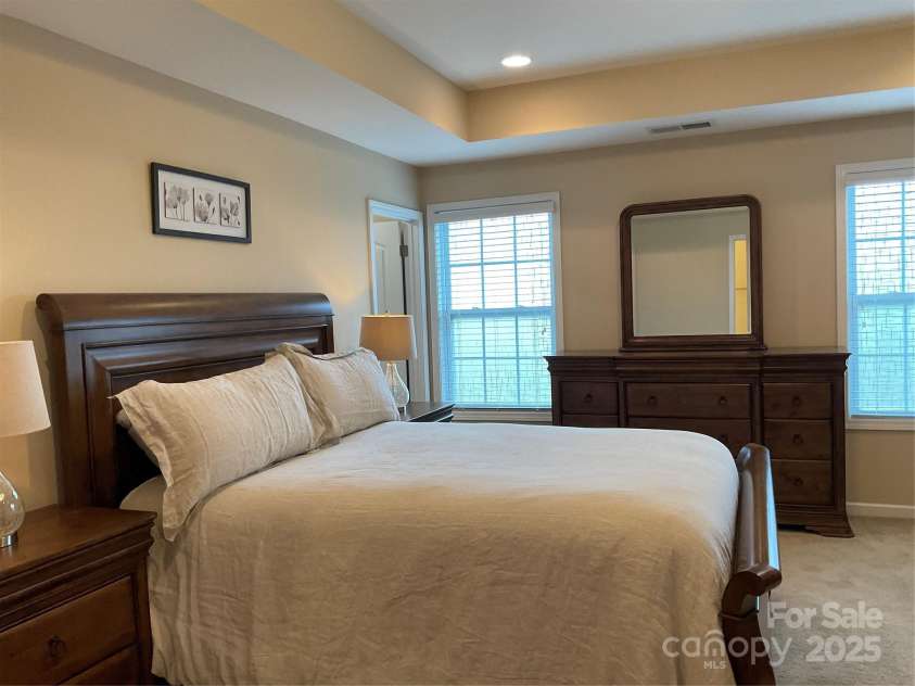 10817 Bere Island Drive, Charlotte, NC 28278.  MLS# CAR4256384, YatesRealty ID 16569. 