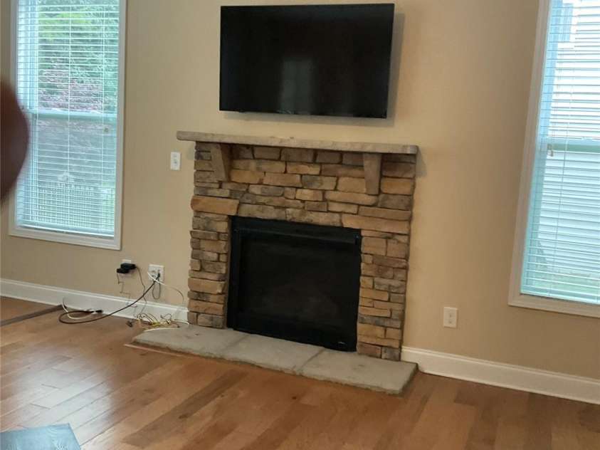 10817 Bere Island Drive, Charlotte, NC 28278.  MLS# CAR4256384, YatesRealty ID 16569. 
