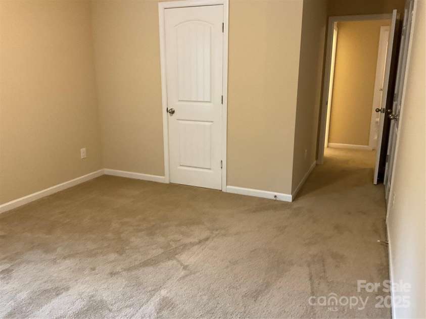 10817 Bere Island Drive, Charlotte, NC 28278.  MLS# CAR4256384, YatesRealty ID 16569. 