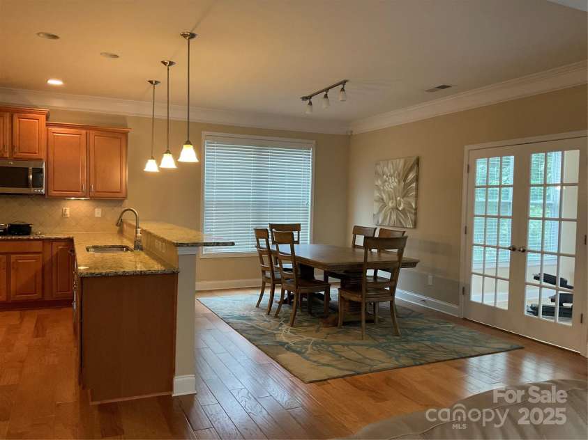10817 Bere Island Drive, Charlotte, NC 28278.  MLS# CAR4256384, YatesRealty ID 16569. 