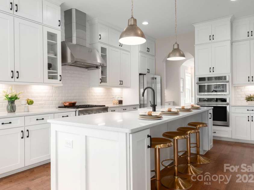 3009 Ocaso Court, Matthews, NC 28104.  MLS# CAR4264025, YatesRealty ID 16570. 