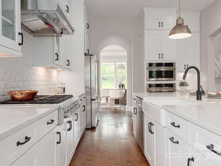 3009 Ocaso Court, Matthews, NC 28104.  MLS# CAR4264025, YatesRealty ID 16570. 