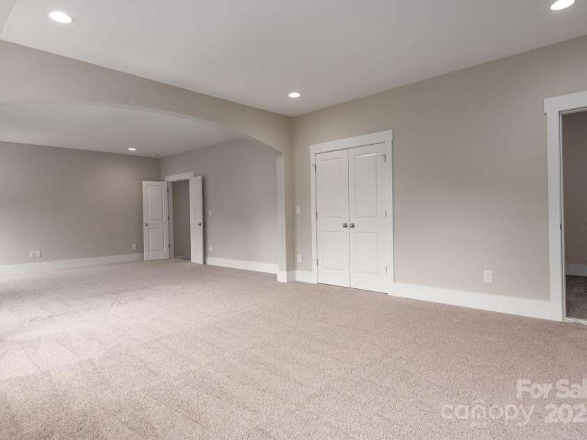 3009 Ocaso Court, Matthews, NC 28104.  MLS# CAR4264025, YatesRealty ID 16570. 