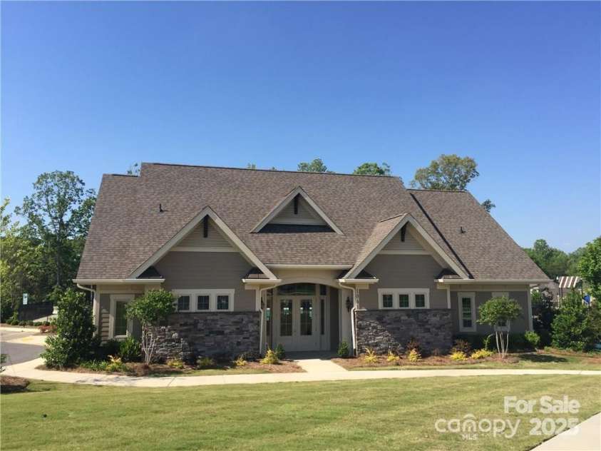 435 Galbreath Court, Fort Mill, SC 29708.  MLS# CAR4261565, YatesRealty ID 16571. Brayden Clubhouse For Community Events