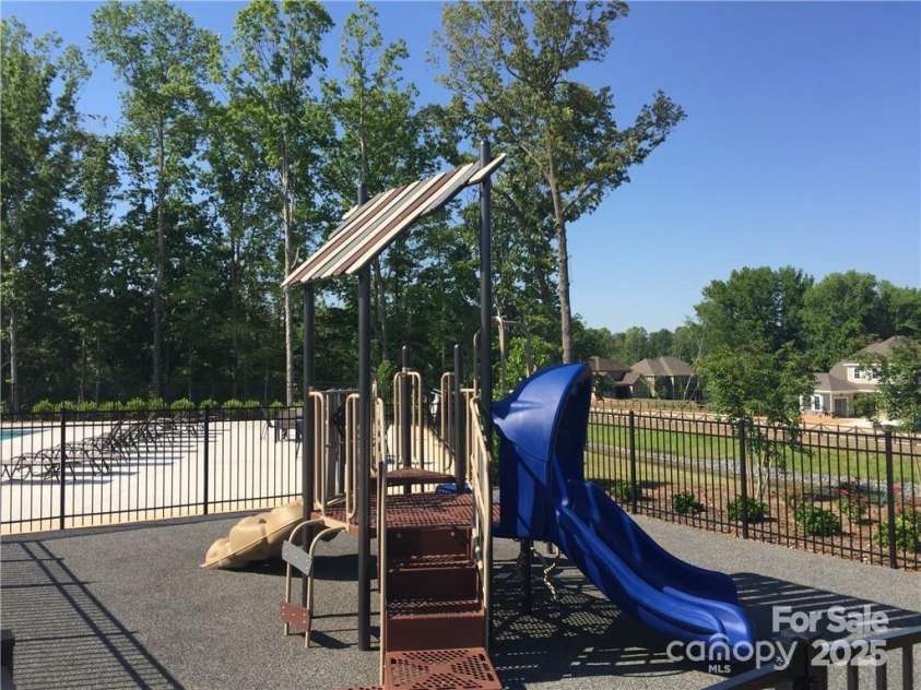 435 Galbreath Court, Fort Mill, SC 29708.  MLS# CAR4261565, YatesRealty ID 16571. Playground