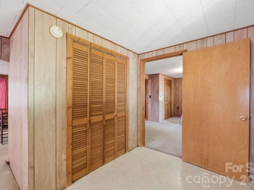 3823 Hickory Highway, Statesville, NC 28677.  MLS# CAR4375507, YatesRealty ID 16572. 