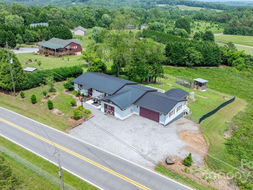 5063 Dysartsville Road, Morganton, NC 28655.  MLS# CAR4260262, YatesRealty ID 16572. 