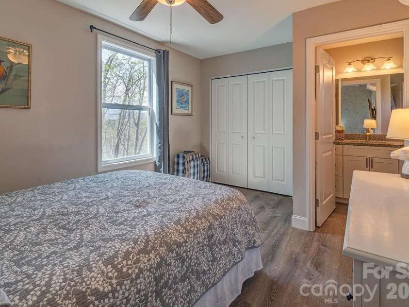 343 Garren Creek Road, Fairview, NC 28730.  MLS# CAR4362044, YatesRealty ID 16574. 
