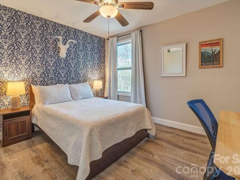 343 Garren Creek Road, Fairview, NC 28730.  MLS# CAR4362044, YatesRealty ID 16574. 