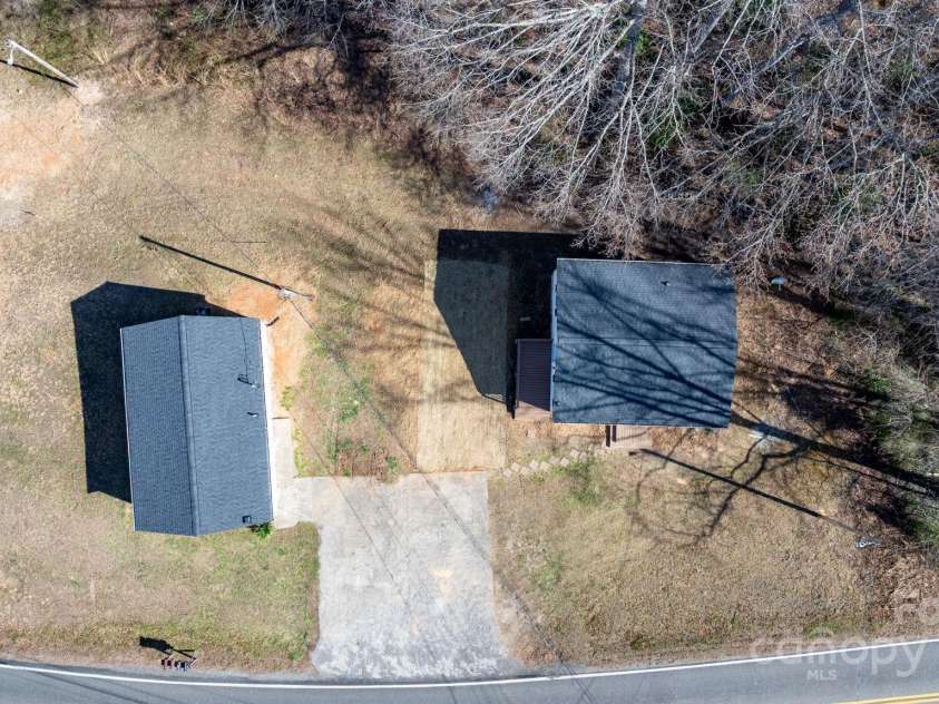 3992 / 3996 Dug Hill Road, Lenoir, NC 28645.  MLS# CAR4236020, YatesRealty ID 16576. 