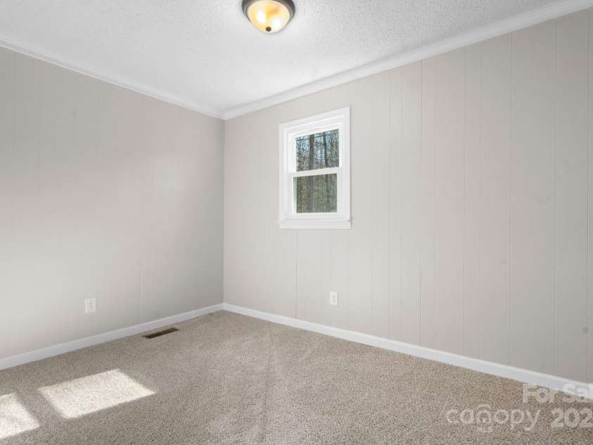 3992 / 3996 Dug Hill Road, Lenoir, NC 28645.  MLS# CAR4236020, YatesRealty ID 16576. 