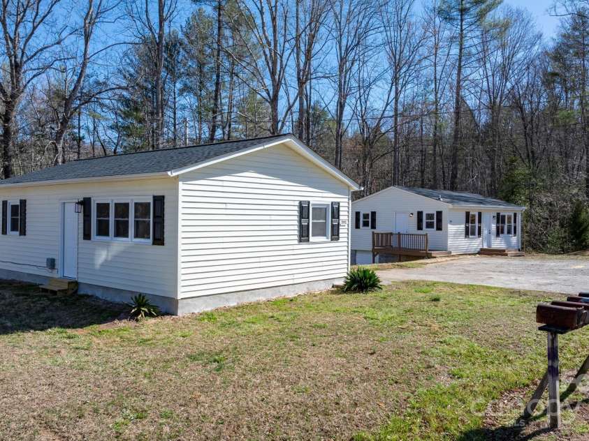 3992 / 3996 Dug Hill Road, Lenoir, NC 28645.  MLS# CAR4236020, YatesRealty ID 16576. 
