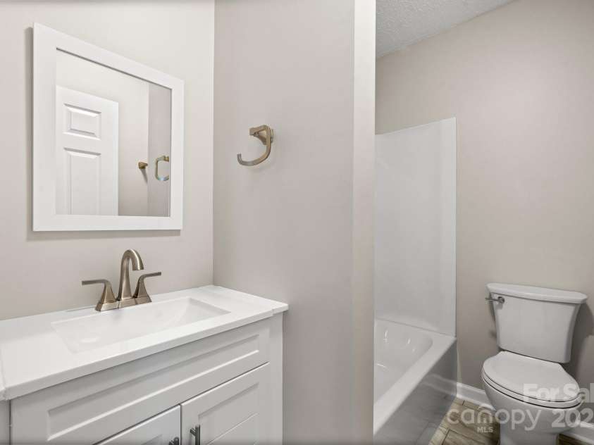 3992 / 3996 Dug Hill Road, Lenoir, NC 28645.  MLS# CAR4236020, YatesRealty ID 16576. 