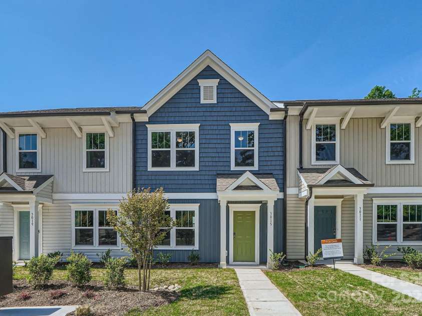 3015 Howell Mill Road, Charlotte, NC 28208.  MLS# CAR4249873, YatesRealty ID 16577. 