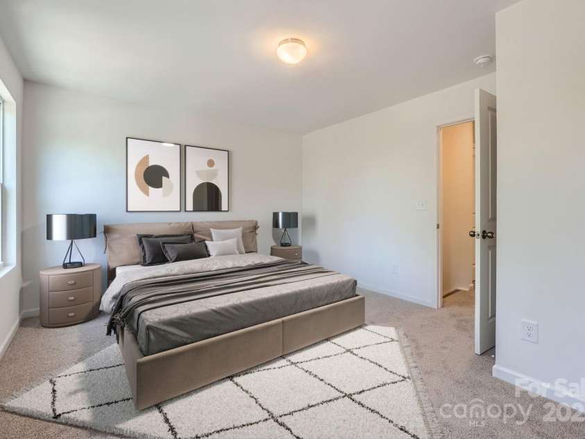 3015 Howell Mill Road, Charlotte, NC 28208.  MLS# CAR4249873, YatesRealty ID 16577. 