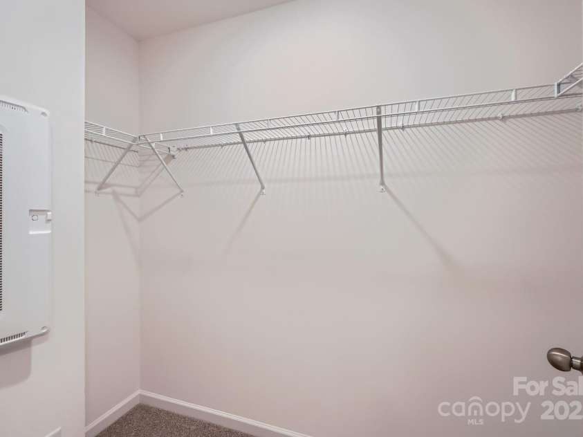 3015 Howell Mill Road, Charlotte, NC 28208.  MLS# CAR4249873, YatesRealty ID 16577. 