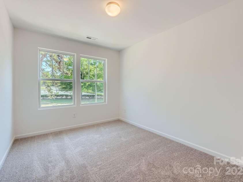 3015 Howell Mill Road, Charlotte, NC 28208.  MLS# CAR4249873, YatesRealty ID 16577. 