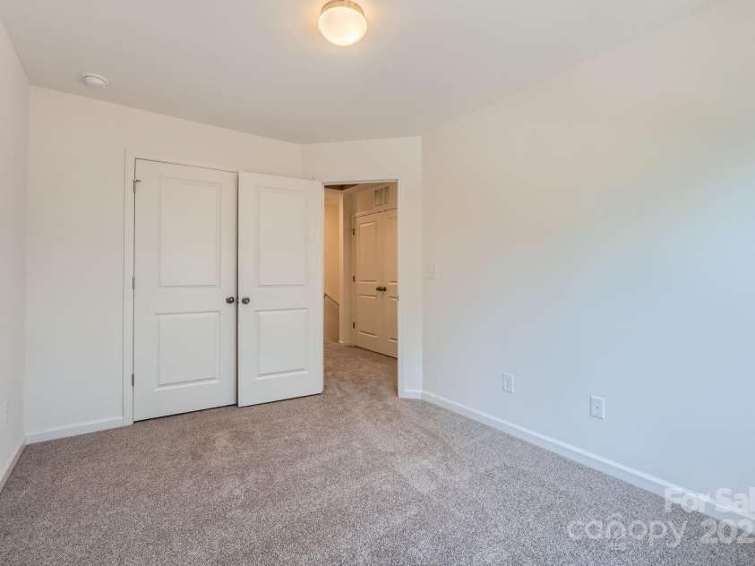 3015 Howell Mill Road, Charlotte, NC 28208.  MLS# CAR4249873, YatesRealty ID 16577. 