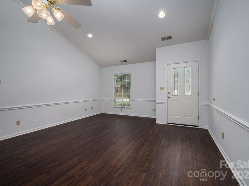1909 Wexford Court, Gastonia, NC 28054.  MLS# CAR4259182, YatesRealty ID 16578. 