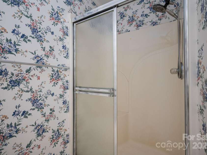 1909 Wexford Court, Gastonia, NC 28054.  MLS# CAR4259182, YatesRealty ID 16578. 