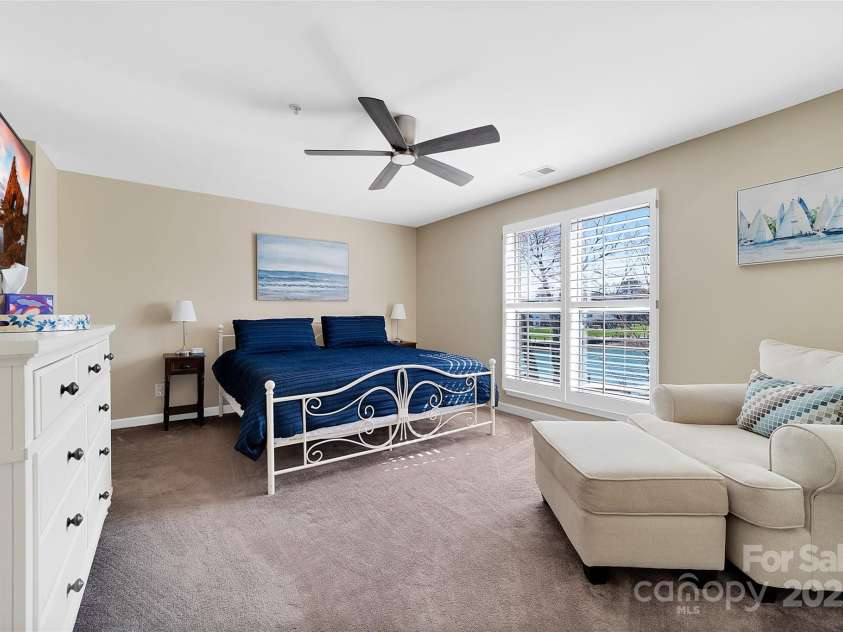 18631 Harborside Drive, Cornelius, NC 28031.  MLS# CAR4258715, YatesRealty ID 16579. Primary bedroom