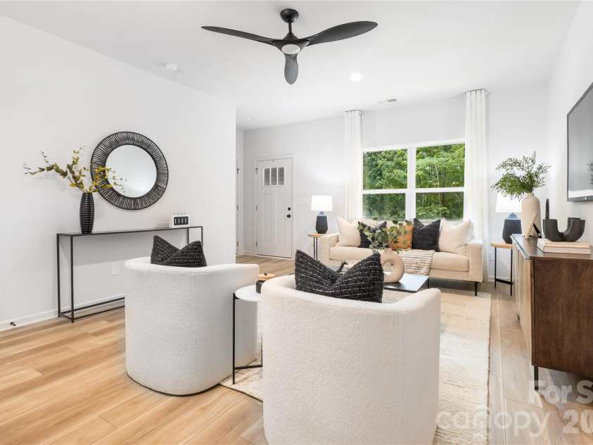 6424 Charcon Court, Charlotte, NC 28213.  MLS# CAR4335826, YatesRealty ID 1658. Representation