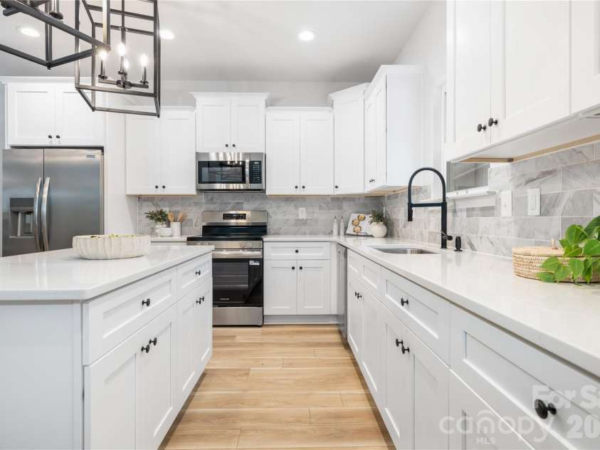 6424 Charcon Court, Charlotte, NC 28213.  MLS# CAR4335826, YatesRealty ID 1658. Representation