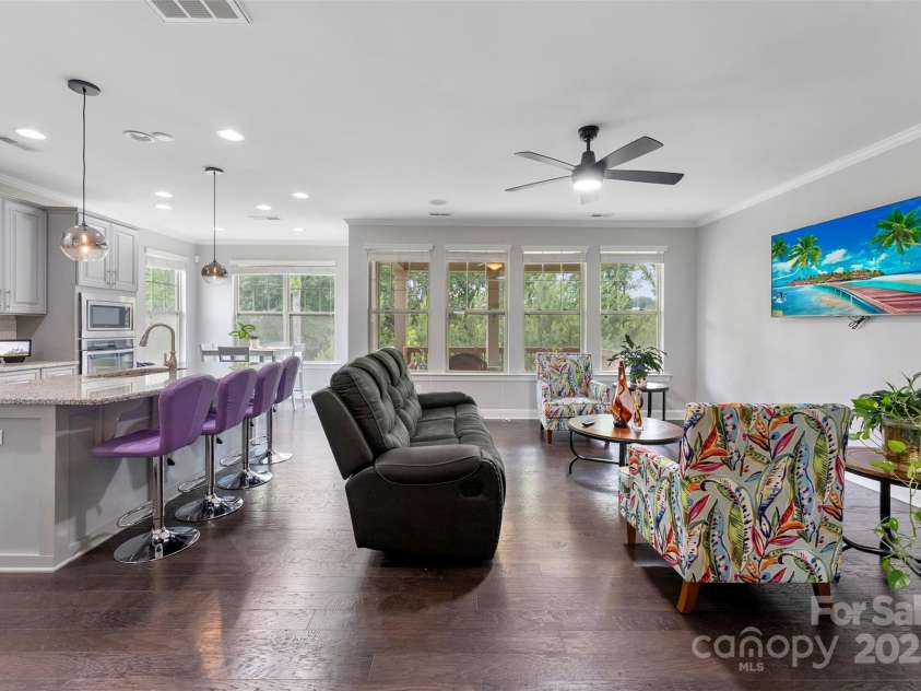 15416 Oleander Drive, Charlotte, NC 28278.  MLS# CAR4264789, YatesRealty ID 16580. Family Room
