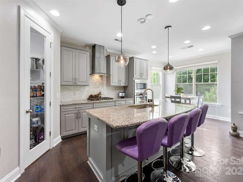 15416 Oleander Drive, Charlotte, NC 28278.  MLS# CAR4264789, YatesRealty ID 16580. Kitchen