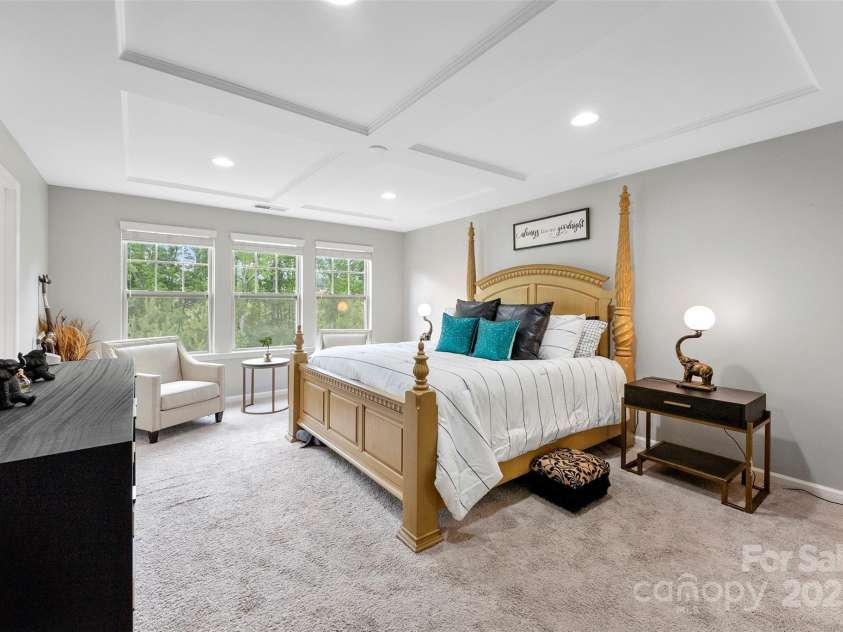 15416 Oleander Drive, Charlotte, NC 28278.  MLS# CAR4264789, YatesRealty ID 16580. Primary Bedroom
